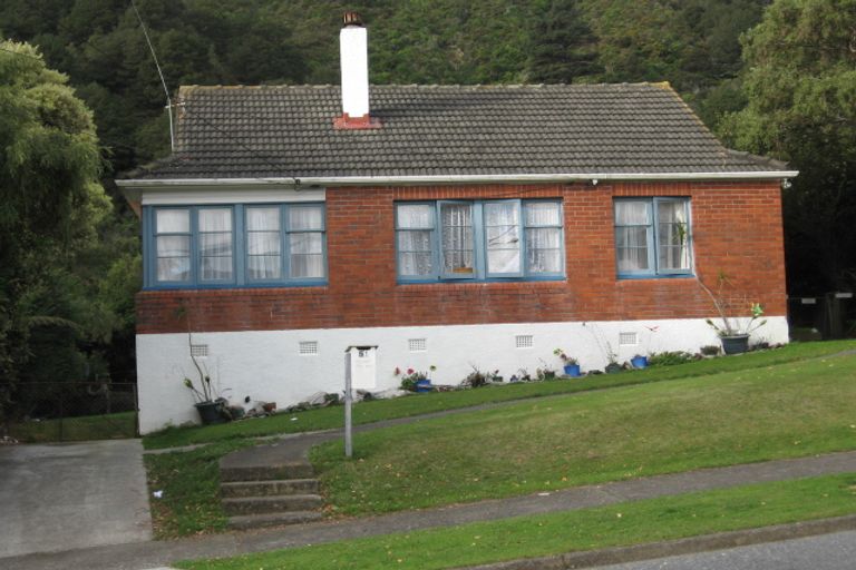 Photo of property in 51 Wilkie Crescent, Naenae, Lower Hutt, 5011