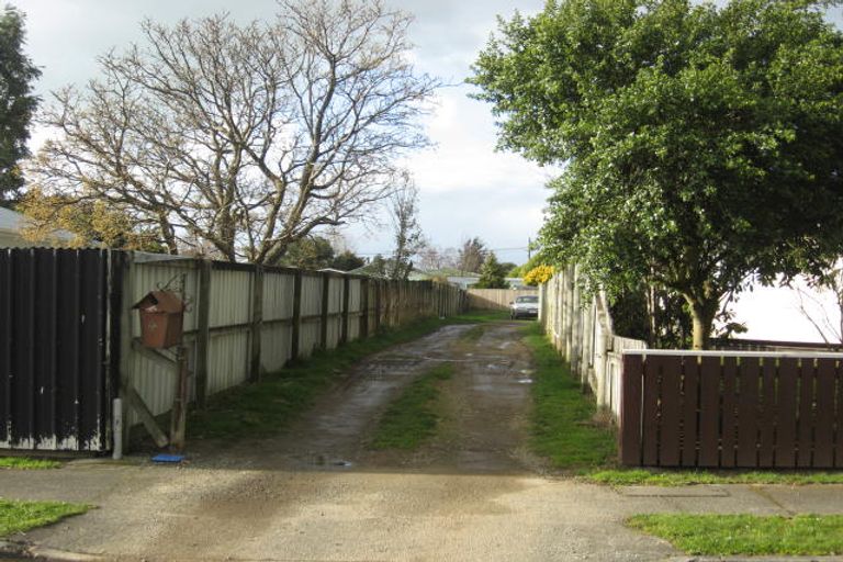 Photo of property in 4 Baillie Crescent, Carterton, 5713