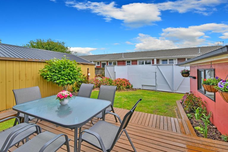 Photo of property in 117 Wallace Road, Mangere Bridge, Auckland, 2022
