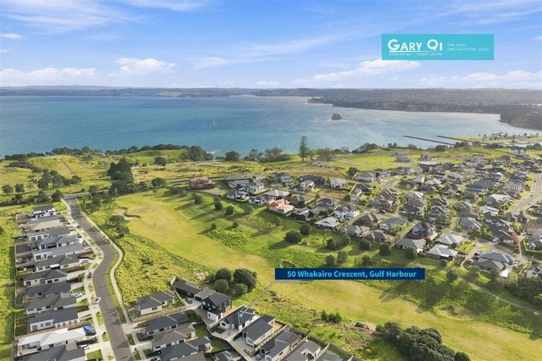 Photo of property in 50 Whakairo Crescent, Gulf Harbour, Whangaparaoa, 0930