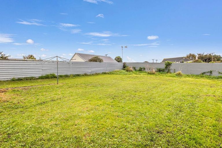 Photo of property in 12 Mcguire Street, Hawera, 4610