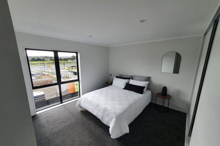 Photo of property in 2 Shortfin Place, Flat Bush, Auckland, 2019
