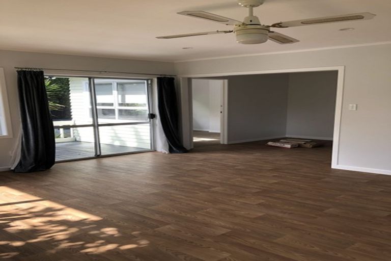 Photo of property in 61 Kauri Road, Stanmore Bay, Whangaparaoa, 0932