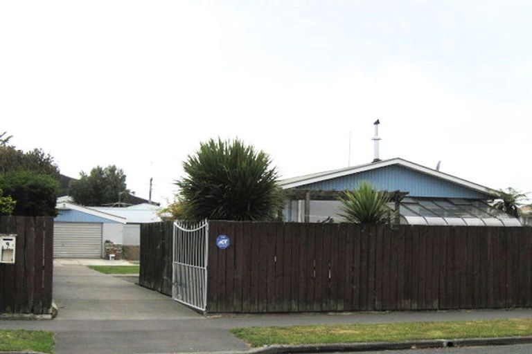 Photo of property in 9 Bayswater Crescent, Bromley, Christchurch, 8062