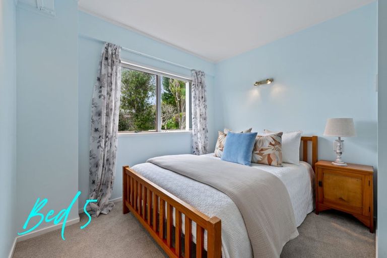 Photo of property in 54 Saddleback Rise, Murrays Bay, Auckland, 0630