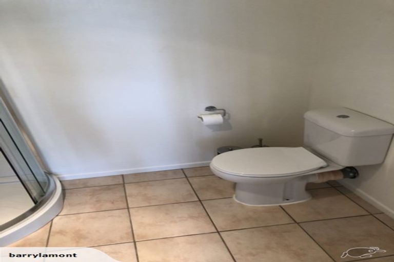 Photo of property in 2a Hoskins Avenue, Hillsborough, Auckland, 1042