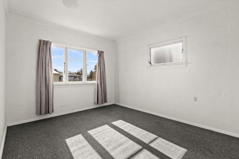 Photo of property in 210 Mcleod Street, Camberley, Hastings, 4120