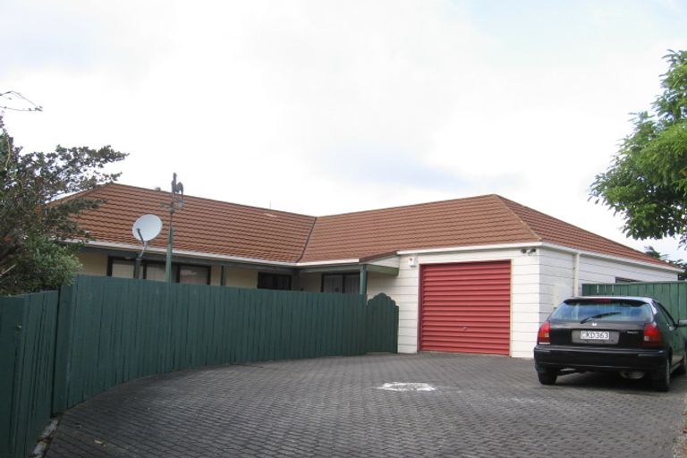 Photo of property in 2 Underwood Way, Churton Park, Wellington, 6037