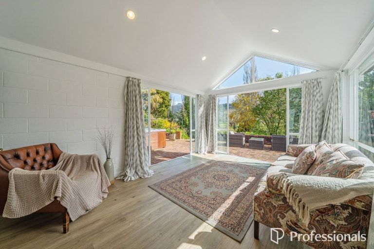 Photo of property in 20 Barton Road, Heretaunga, Upper Hutt, 5018
