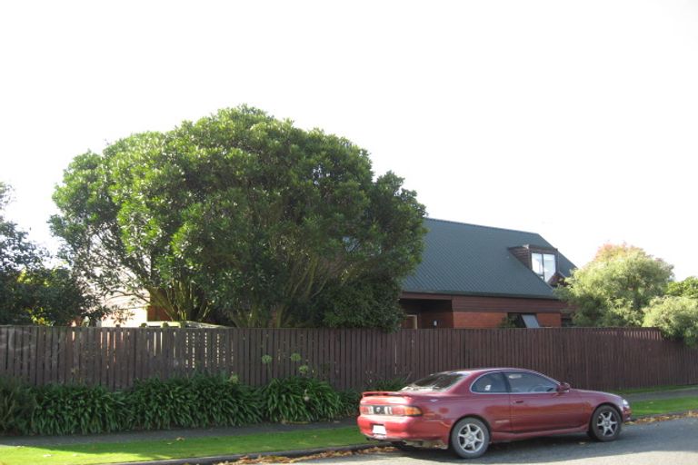 Photo of property in 25 Dovedale Avenue, Ilam, Christchurch, 8041