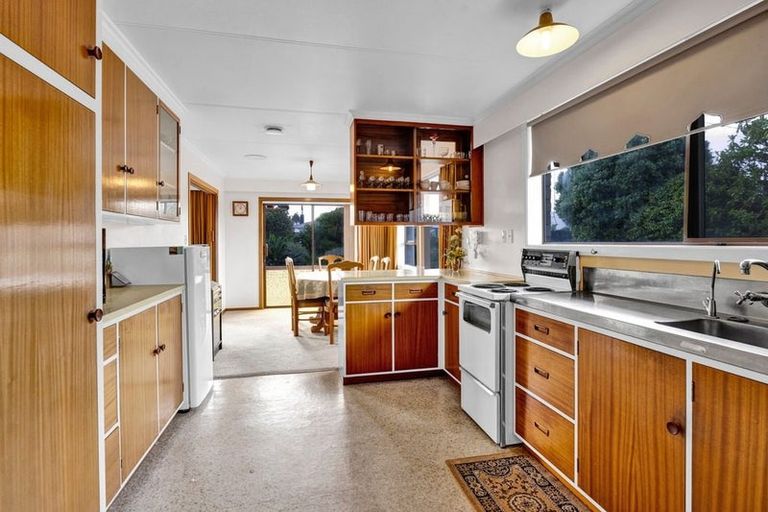 Photo of property in 84 Domett Street, Opunake, 4616