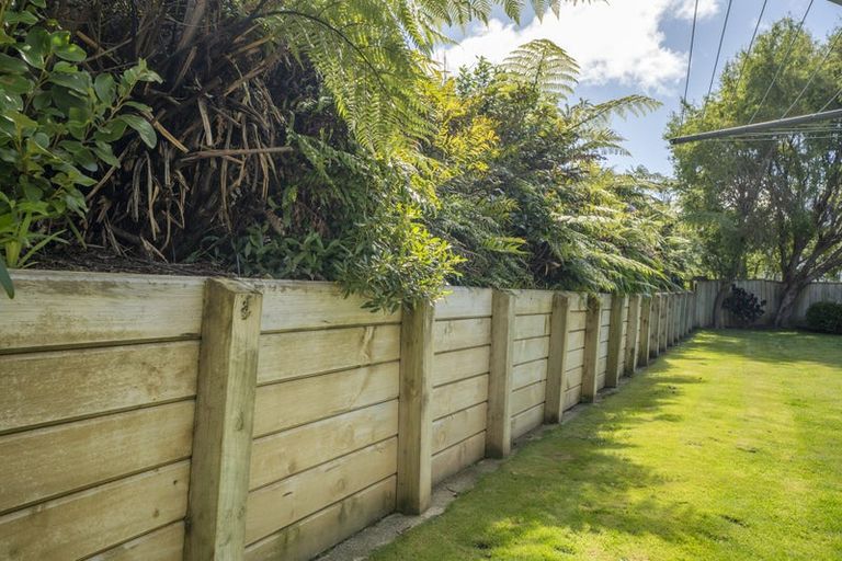 Photo of property in 4 Claverton Grove, Churton Park, Wellington, 6037