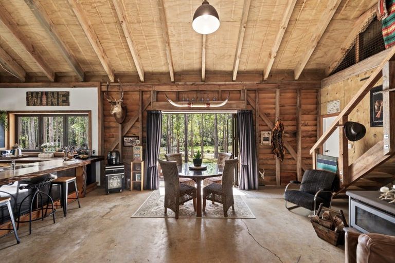 Photo of property in 42 Oyster Point Road, Kaukapakapa, Warkworth, 0984