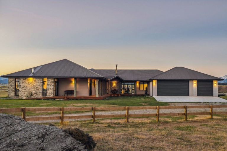Photo of property in 182 Stevenson Road, Wanaka, 9382