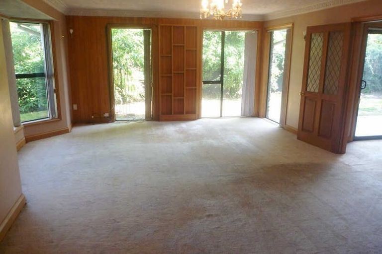 Photo of property in 86 Memorial Avenue, Ilam, Christchurch, 8053