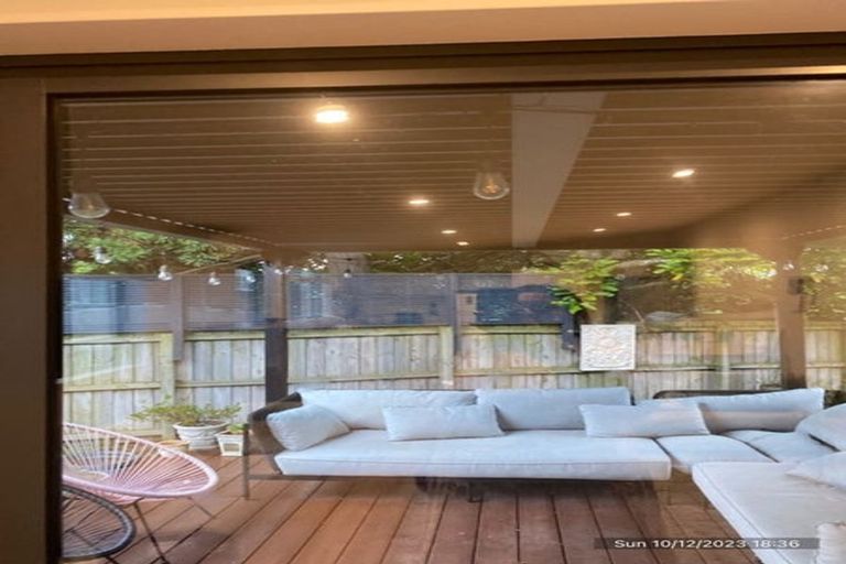 Photo of property in 10b Toatoa Place, Mangere Bridge, Auckland, 2022