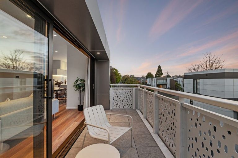Photo of property in 4/30 Peterborough Street, Christchurch Central, Christchurch, 8013