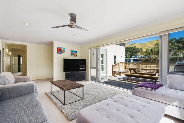 Photo of property in 15 Motutara Road, Oakura, Hikurangi, 0184