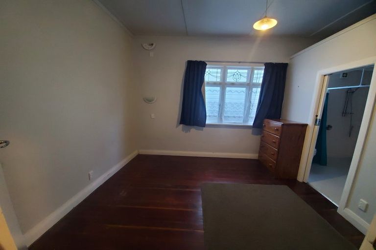 Photo of property in 18 Somerset Avenue, Newtown, Wellington, 6021