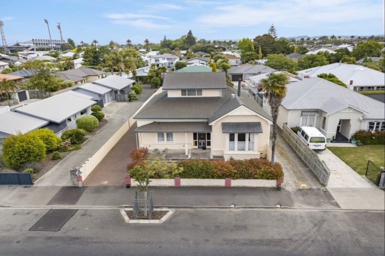 Photo of property in 85 Wellesley Road, Napier South, Napier, 4110