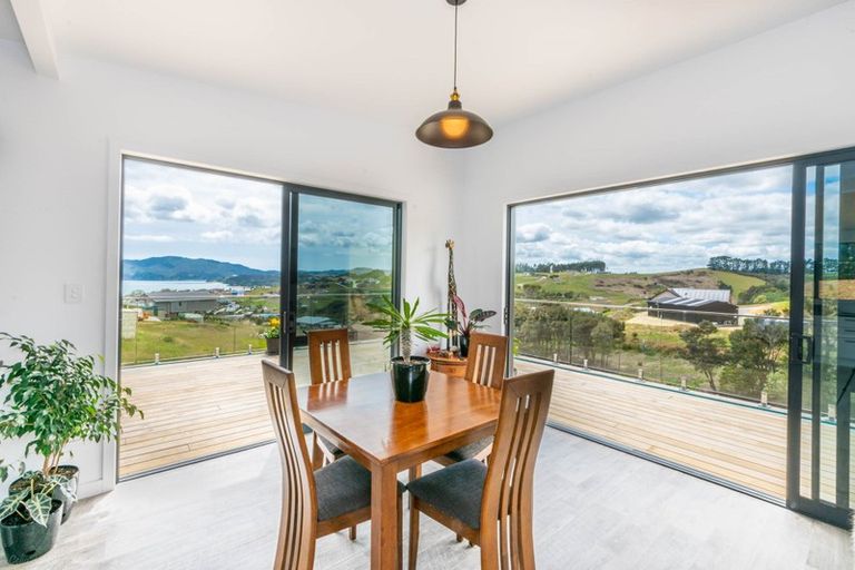 Photo of property in 1 Pekama Drive, Cable Bay, 0420