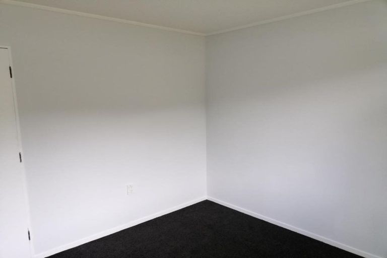 Photo of property in 35 Glen Road, Stokes Valley, Lower Hutt, 5019