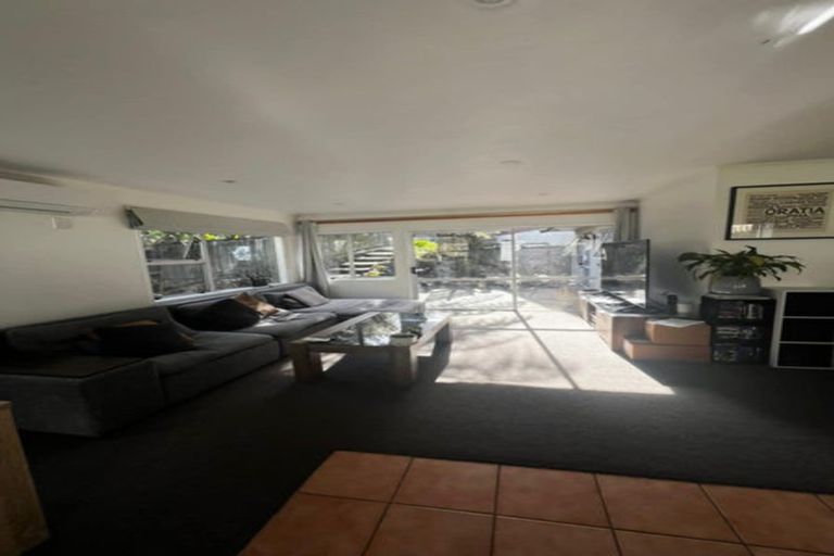 Photo of property in 7 Puketitiro Street, Glen Eden, Auckland, 0602