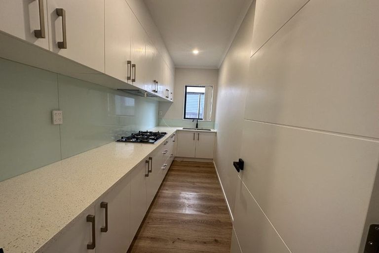 Photo of property in 2 Crompton Place, Orewa, 0931