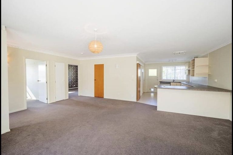 Photo of property in 1/6 Pamela Place, New Lynn, Auckland, 0600