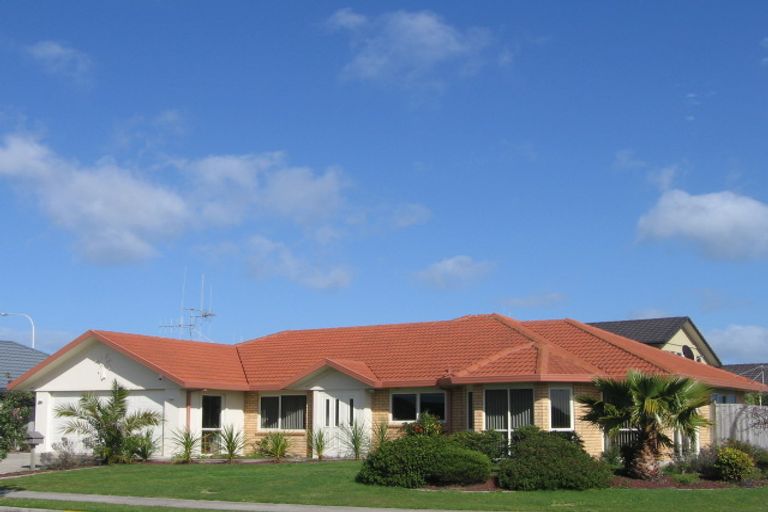 Photo of property in 40 Sandhurst Drive, Papamoa Beach, Papamoa, 3118