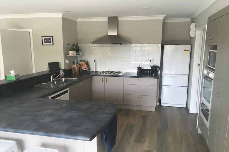 Photo of property in 2 Dunbarton Street, Redwood, Christchurch, 8051