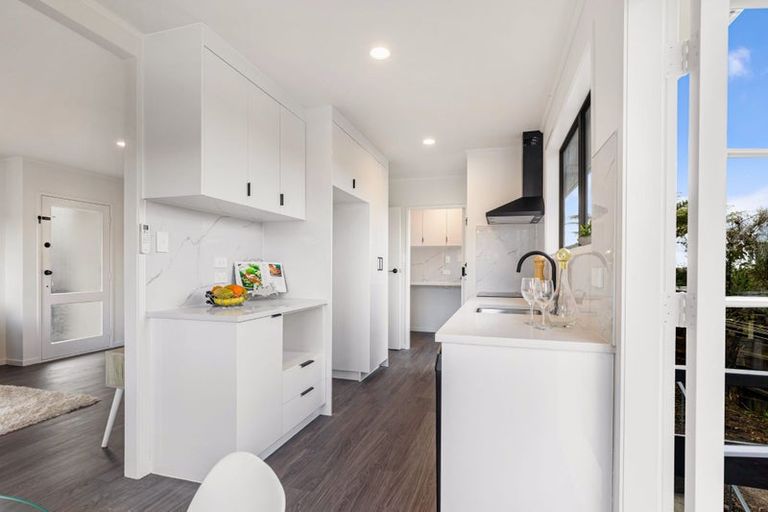 Photo of property in 1/9 Hydra Place, Glen Eden, Auckland, 0602