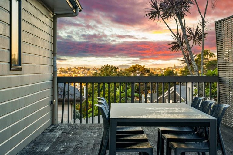 Photo of property in 78 San Valentino Drive, Henderson, Auckland, 0612