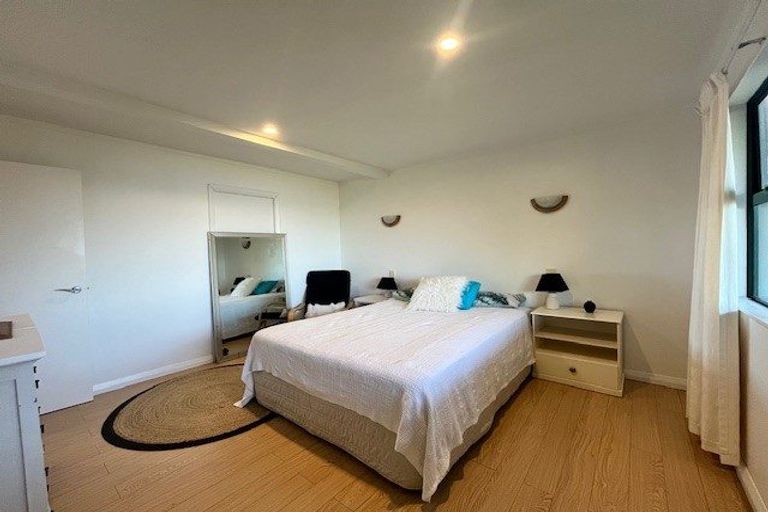 Photo of property in 16 Corlett Road, Plimmerton, Porirua, 5026
