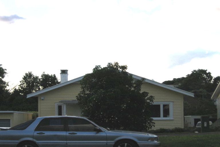 Photo of property in 16 Weston Avenue, Mount Albert, Auckland, 1025