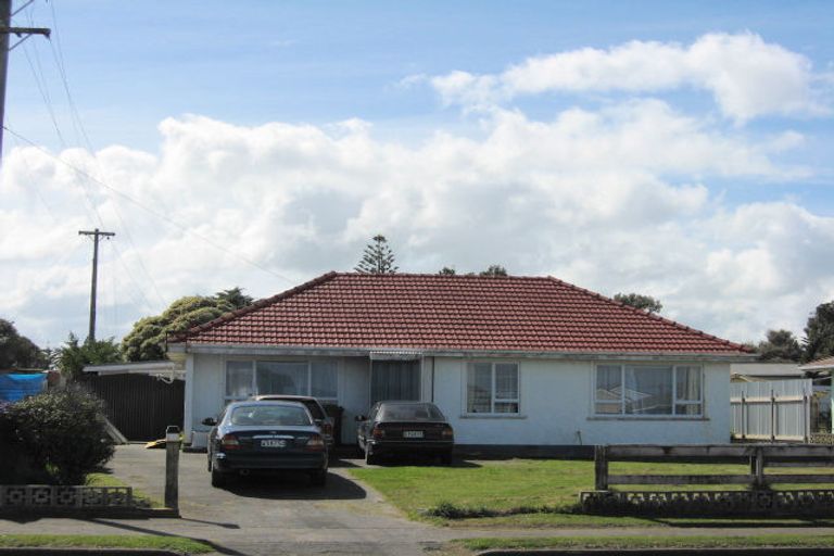 Photo of property in 48 Cornfoot Street, Castlecliff, Whanganui, 4501