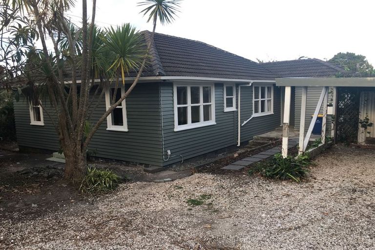 Photo of property in 2 Ambler Avenue, Glen Eden, Auckland, 0602