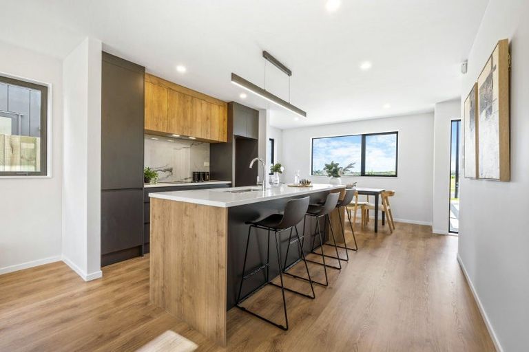 Photo of property in 37 Hampshire Lane, Karaka, 2580