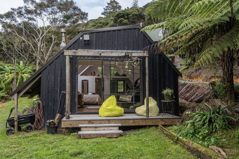 Photo of property in 16 Major Bridge Drive, Russell, 0272