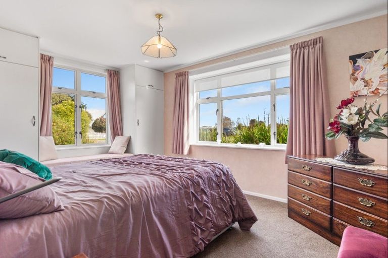 Photo of property in 128 Lindsay Road, Levin, 5510