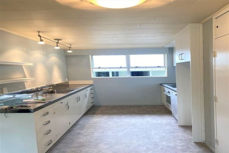 Photo of property in 159 Regent Street, Martinborough, 5711