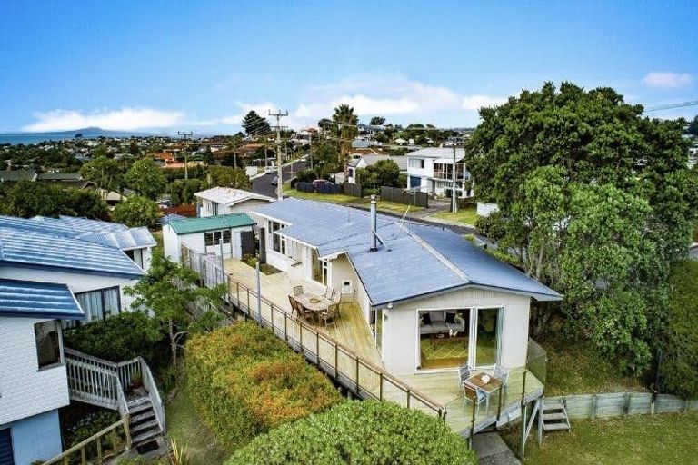 Photo of property in 103 Stanmore Bay Road, Stanmore Bay, Whangaparaoa, 0932