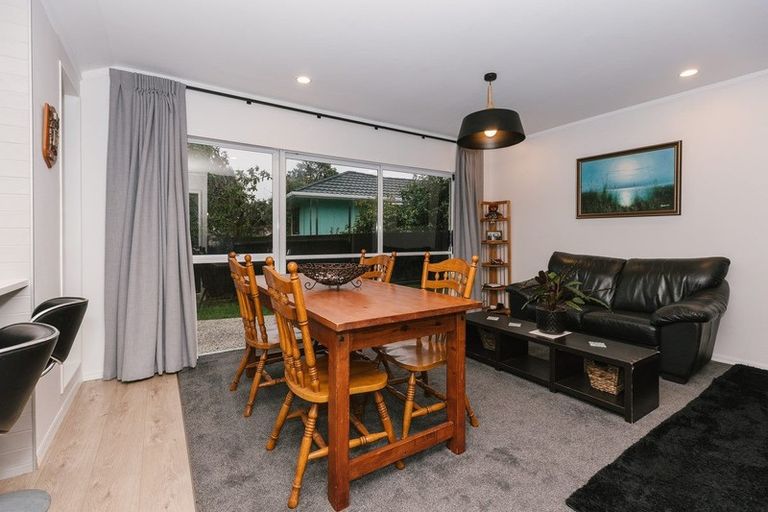 Photo of property in 23b Pahiatua Street, Hokowhitu, Palmerston North, 4410