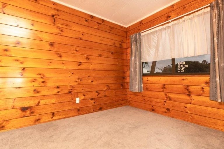 Photo of property in 156 Carnoustie Drive, Wattle Downs, Auckland, 2103