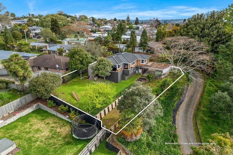 Photo of property in 107 Sutherland Road, Brookfield, Tauranga, 3110