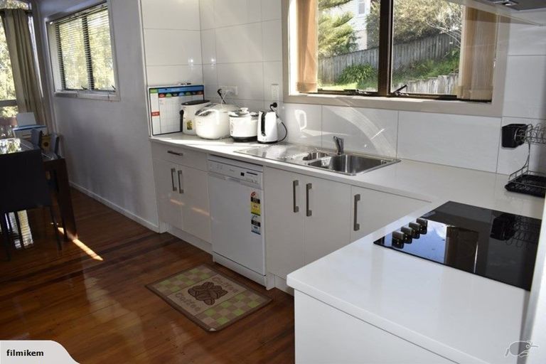 Photo of property in 15 Roband Avenue, Glenfield, Auckland, 0629