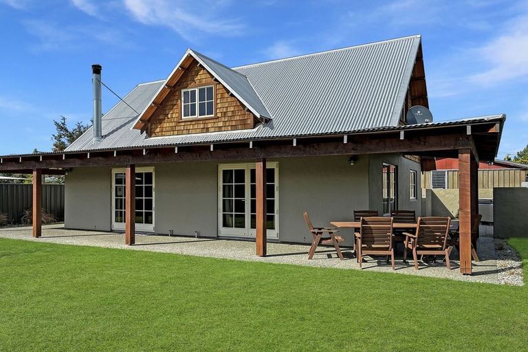 Photo of property in 3 Wolds Place, Twizel, 7901