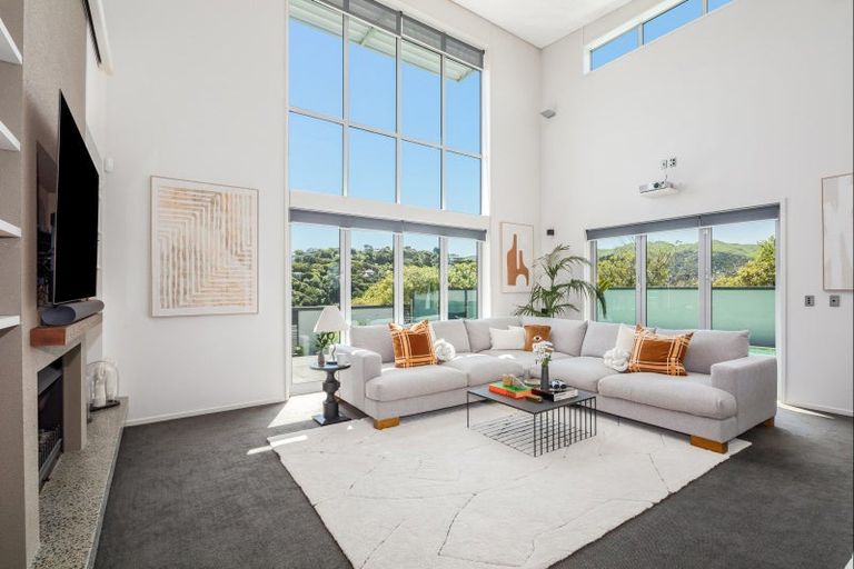 Photo of property in 32 Roys Road, Plimmerton, Porirua, 5026