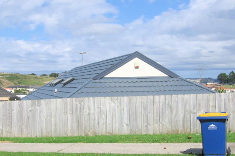 Photo of property in 220/12 Northcross Drive, Oteha, Auckland, 0632