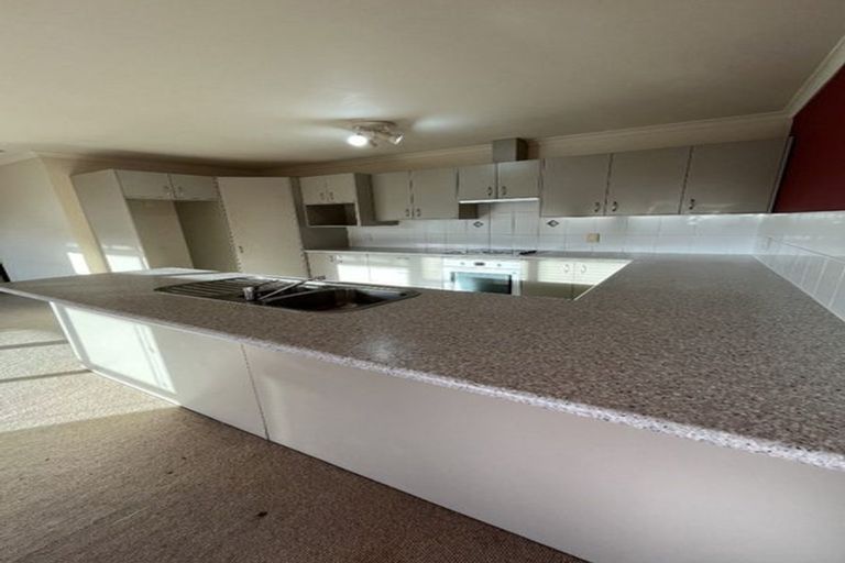 Photo of property in 4 Lime Crescent, Papakura, 2110